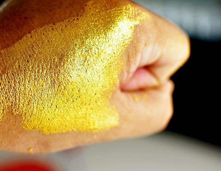 �ƽ�ɫ��ī���